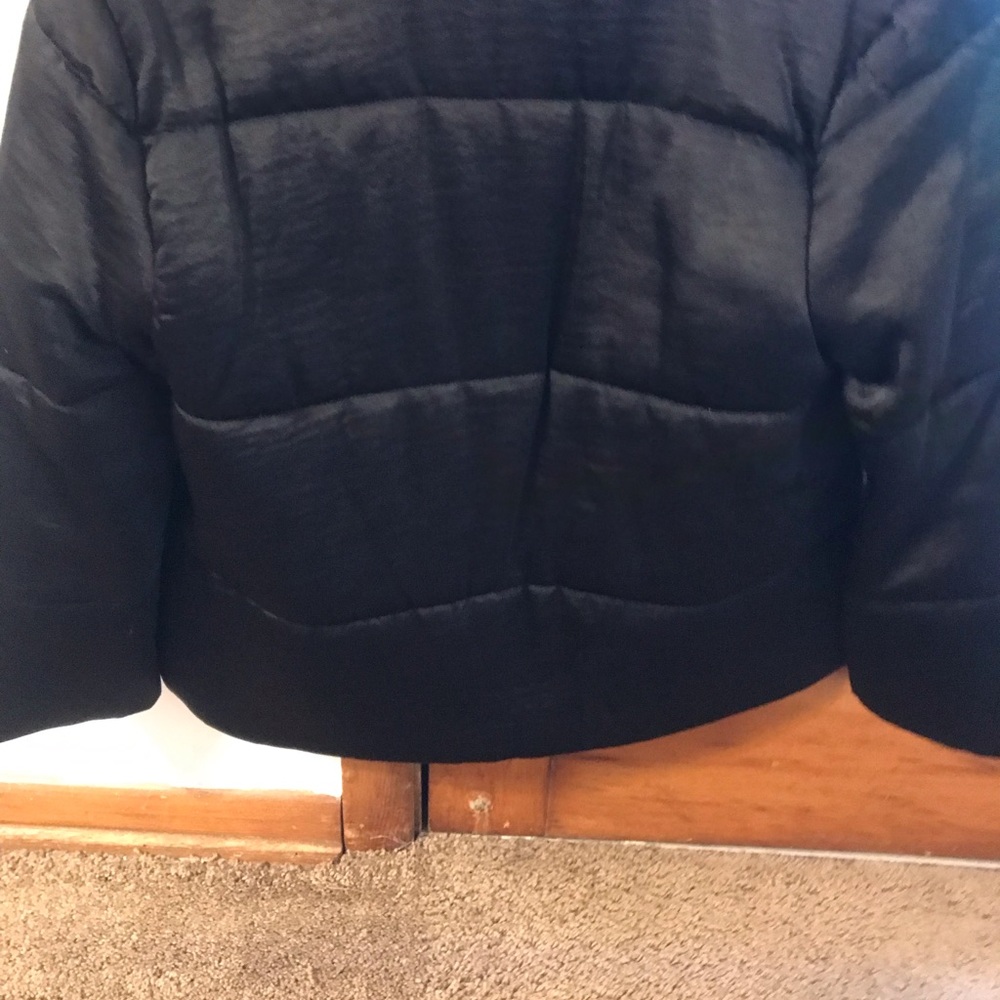 Lilly P black jacket size xs but fits a small. Great for any outfit day/night